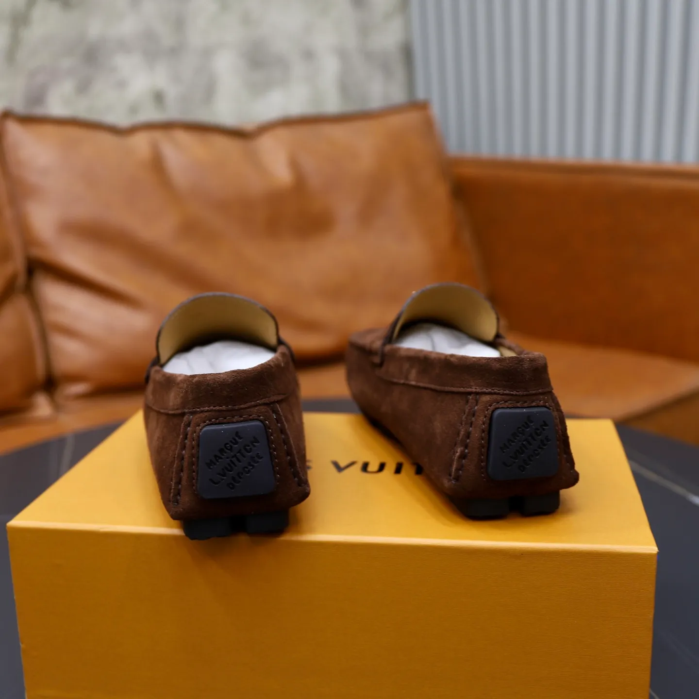 Ex-factory price: 480💰【LV】Louis Vuitton ⚠️High-end men’s driving and pedal series ⚠️38-44 (customized for 45) ⚠️All original cowhide leather! Thick and soft! Made entirely of calfskin lining! Rubber sheet anti-slip beanie sole! Three-dimensional package technology! Fashionable and classic! Handicrafts! Original high quality! Feel free to compare!